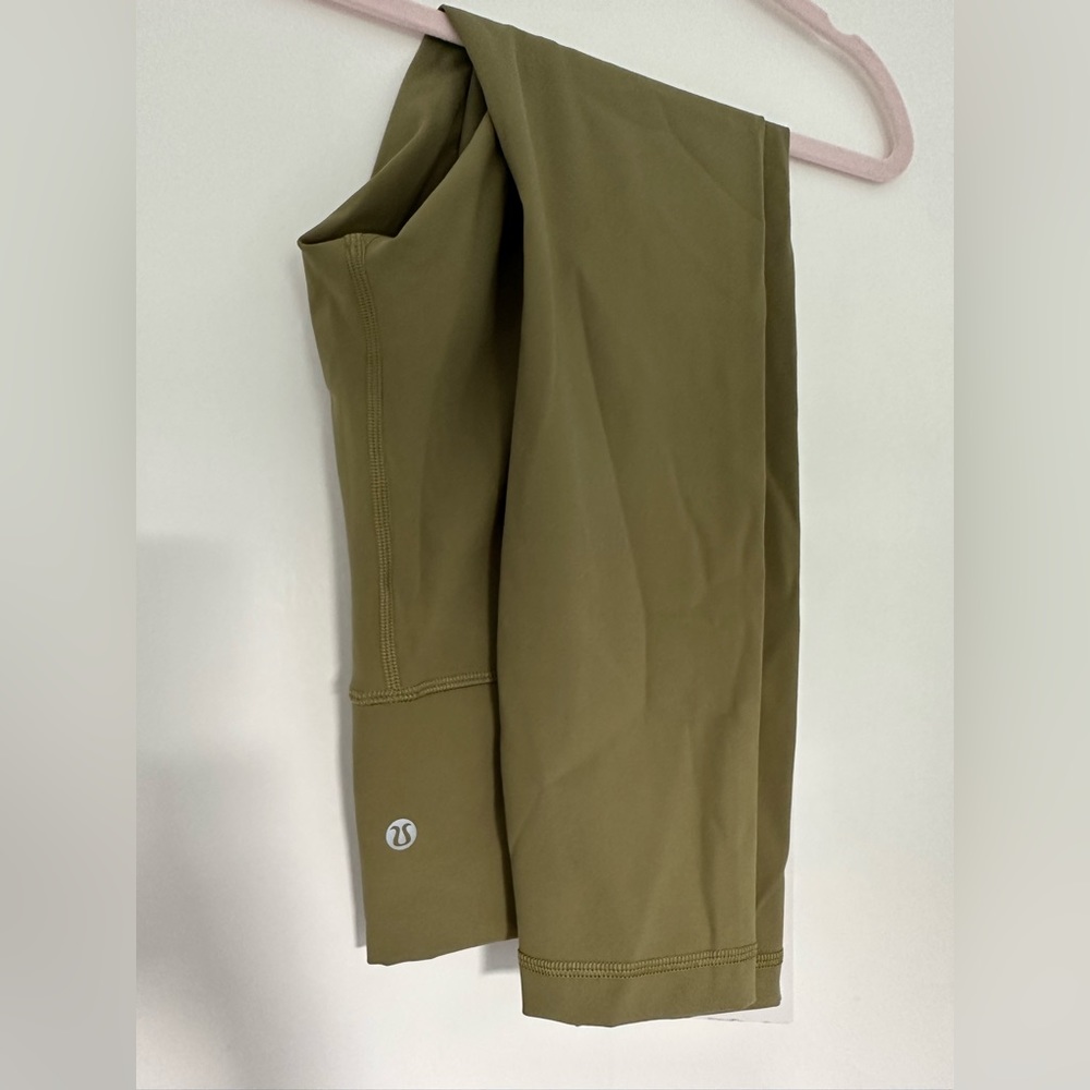 NWT Lululemon Leggings | really pretty color